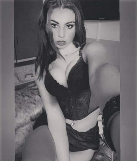 skyepastapins model sex pictures