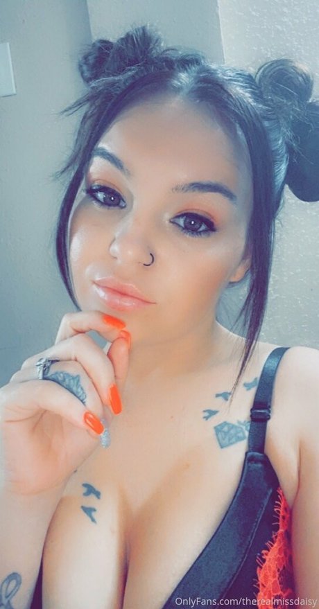 therealmissdaisy star free img