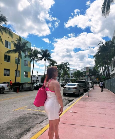 Hanna Luukkonen naked model galleries