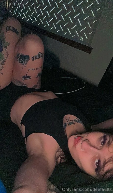 deefaults model porn pictures