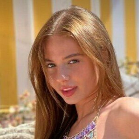 popstantotvip pornstar nice gallery