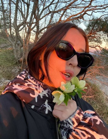 nikushxo free nude star pics