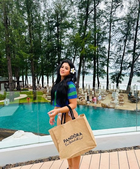 Cinthia Cruz xxx model archive