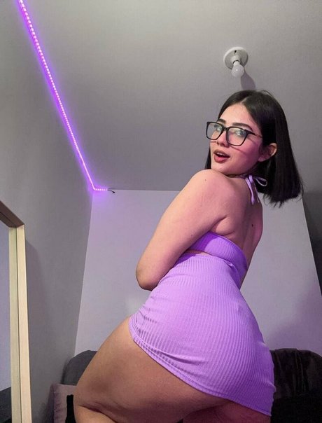 minilily model porn archive