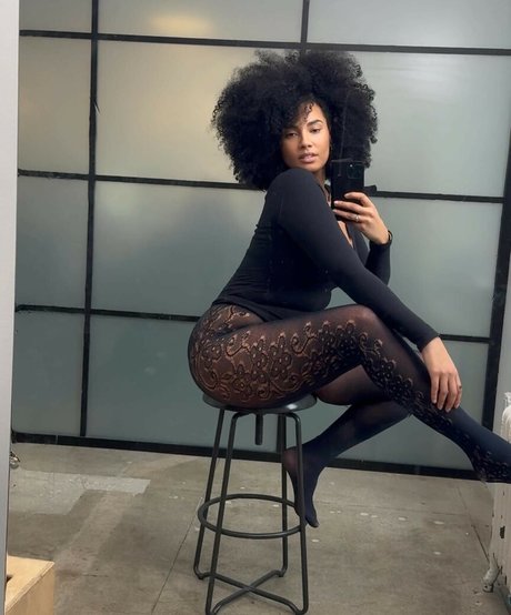 Shadia Ampadu adult model images