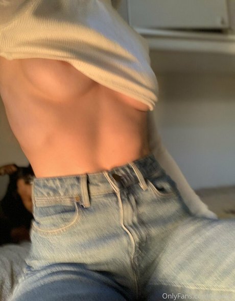 monicascaroni erotic star photos