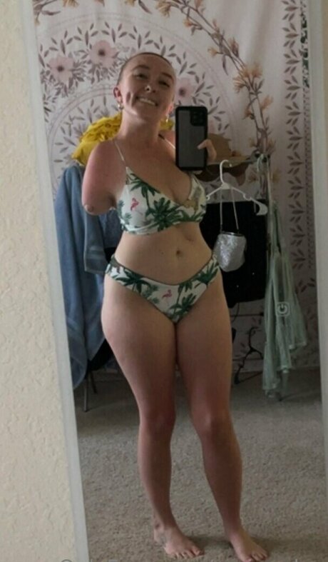 Emrrowley naked star images