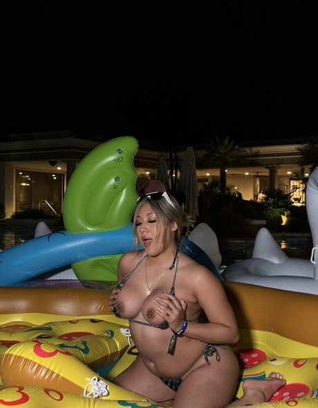 aaliyahssofficiall hd model pic