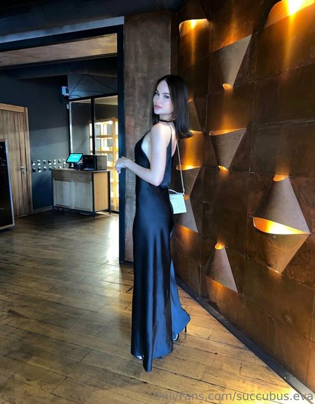 succubus eva high quality star pictures