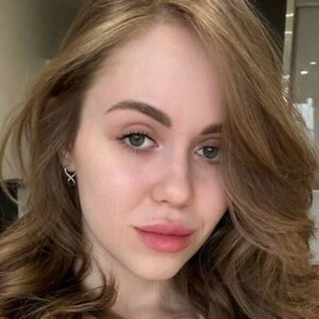 eva millerr model nude photo