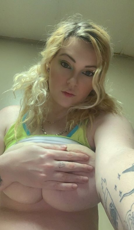 Dezirae Rivera star porn photo