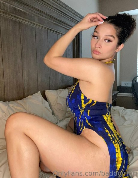 baddgirlriri xxx model images