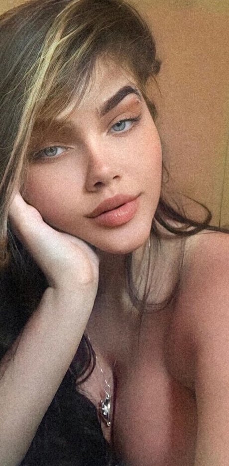 Catharina Leone star top photo