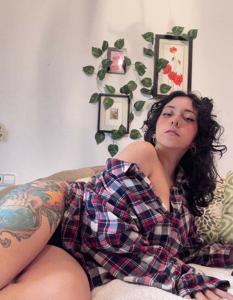 venessarey erotic model gallery