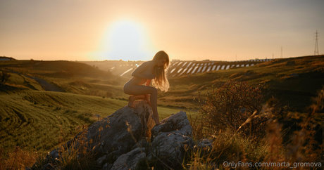 marthanudemodel pretty actress image