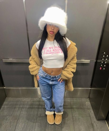 Journi Carr beautiful star archive