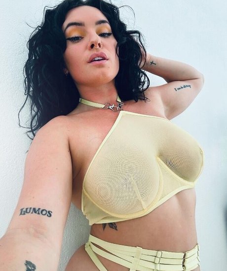 devondaymoretti nude actress image