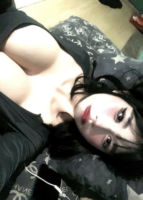 Riya Alvaro pornstar free img