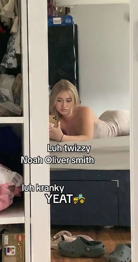 a mae 04 pornstar naked photo