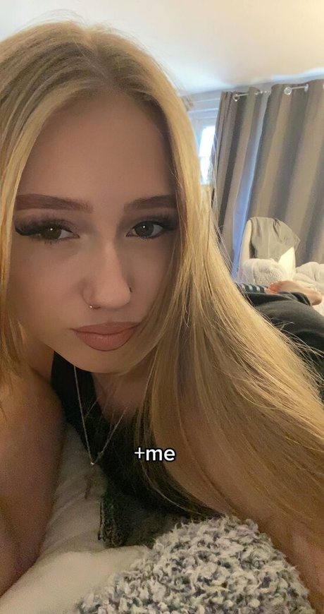 a mae 04 erotic star galleries