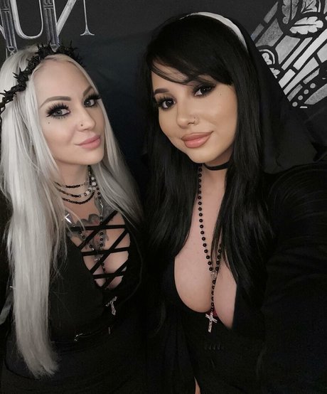 Vampxra_ perfect model image