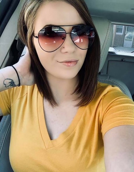 Skylynn Greene star adult photos