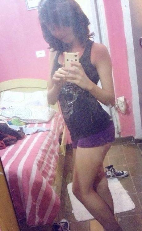 Yuunyu erotic model images