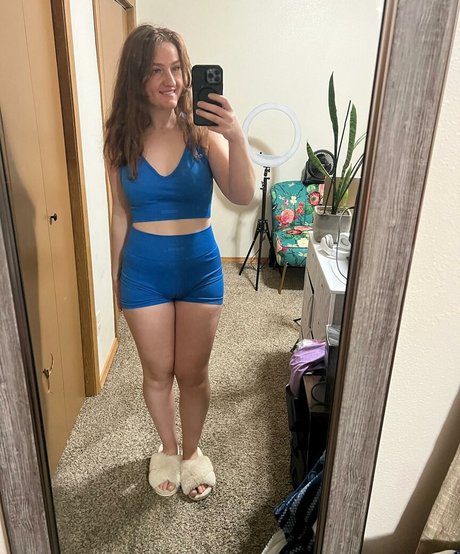 Adorablelilli naked pornstar archive