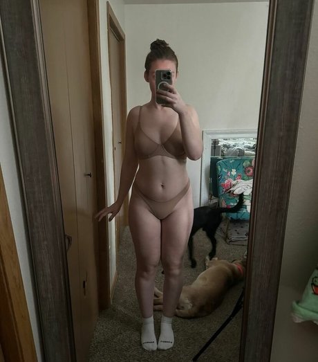 Adorablelilli pornstar galleries