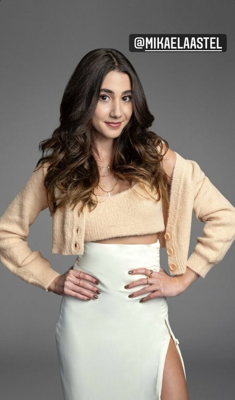 Mikaela Astel model free pictures