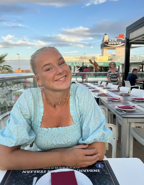 Caroline Kupka pornstar free image