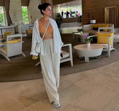 Fiza Choudhary nude model image