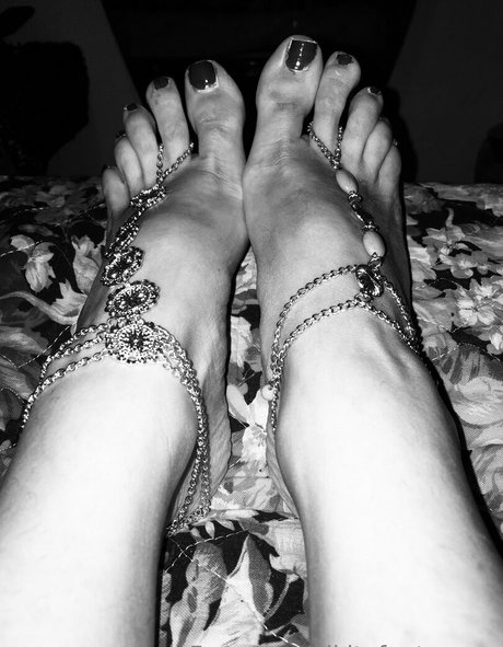 nikitafootqueen star top img