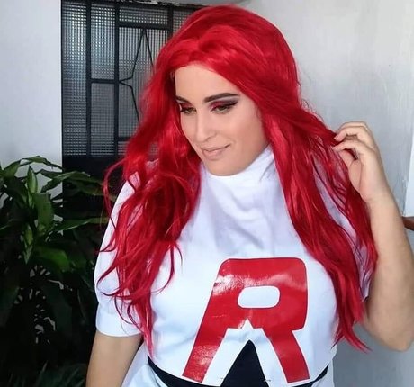 elviabombon exclusive model image