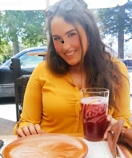 elviabombon star erotic picture