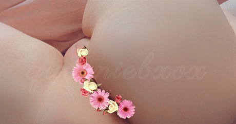 queeniebfree porn actress picture