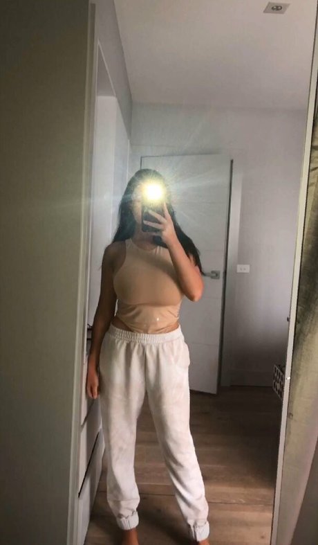 Darcy Buchan star nude photo