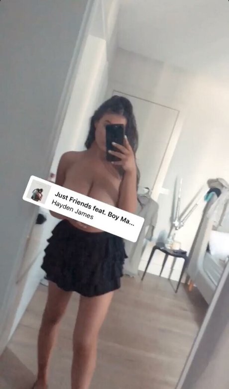 Darcy Buchan model porn image