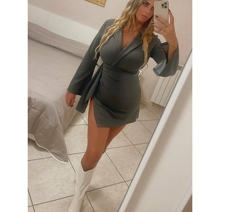 Anna Riano hot model gallery