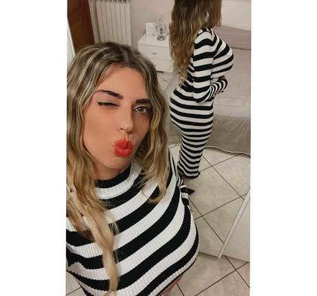 Anna Riano perfect actress img