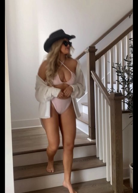 Maddie Perry pornstar pretty picture