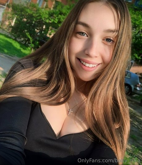 baby nika pretty actress images