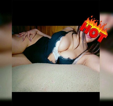 latinafoxxx model hot image