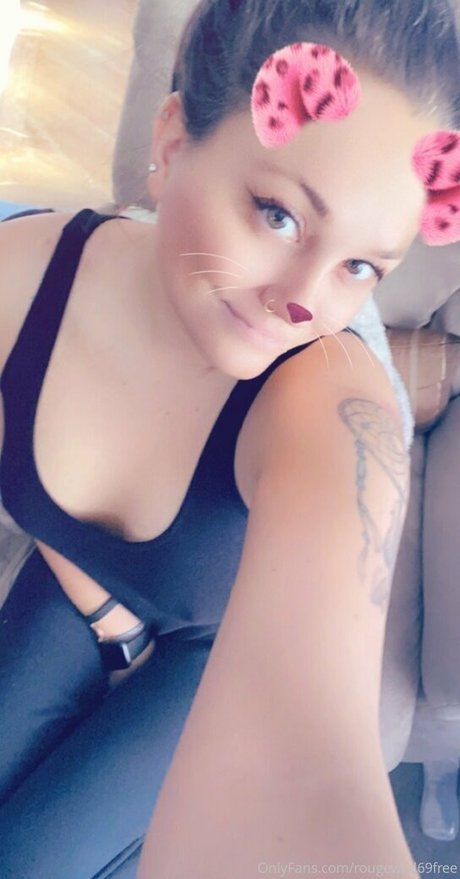 rougewild69free hot star img