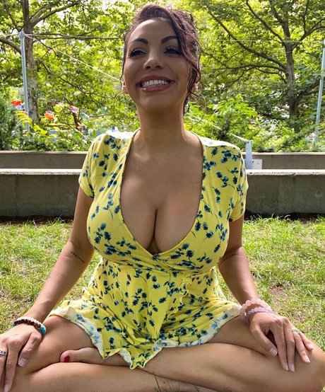 Crueltyfreecurves star best gallery