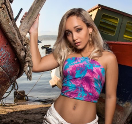 Larisse Farias star sex pictures