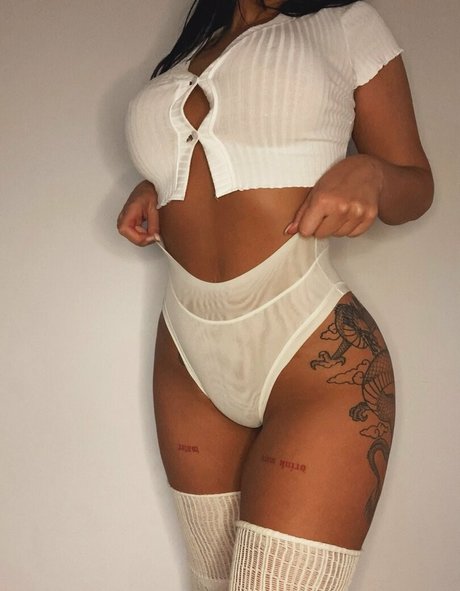 jameelahh model art picture