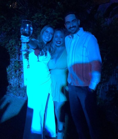 Akaren star adult photos