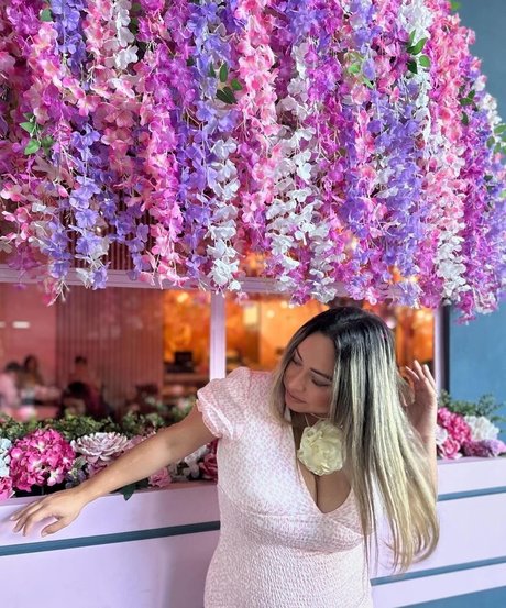 Akaren star nudes pictures