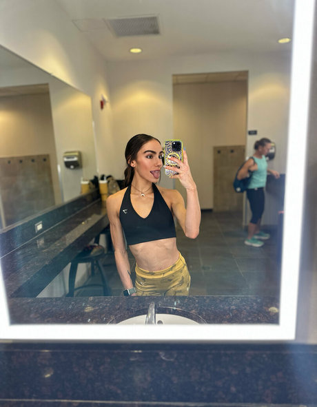 itsannarain model sexy picture